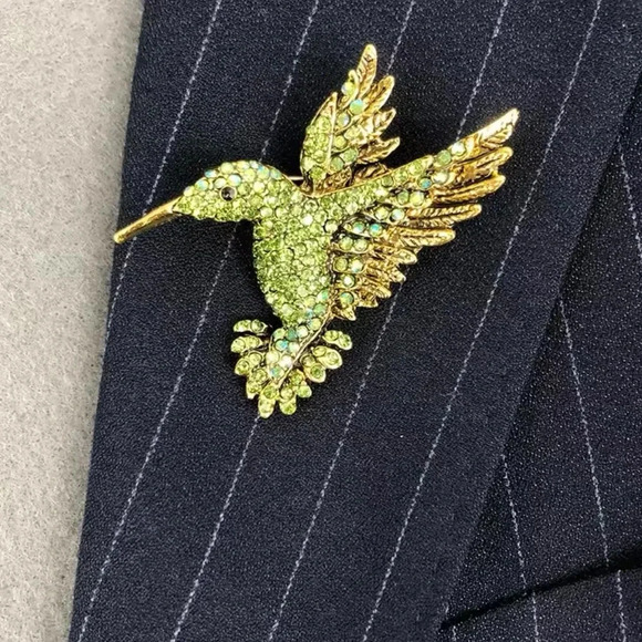 Hummingbird Green Crystal Pin Brooch - Picture 5 of 5